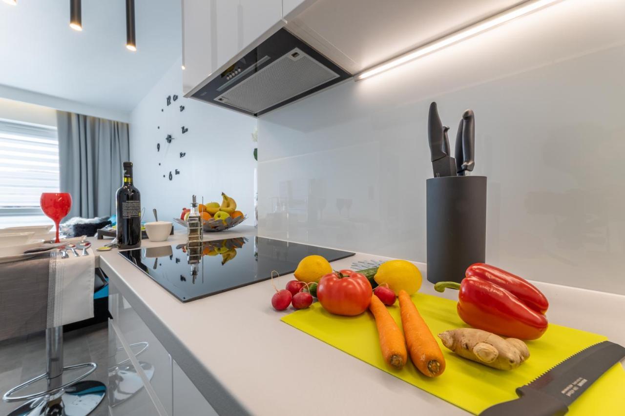 Leo Apartament Delux Ustrzyki Dolne Kültér fotó